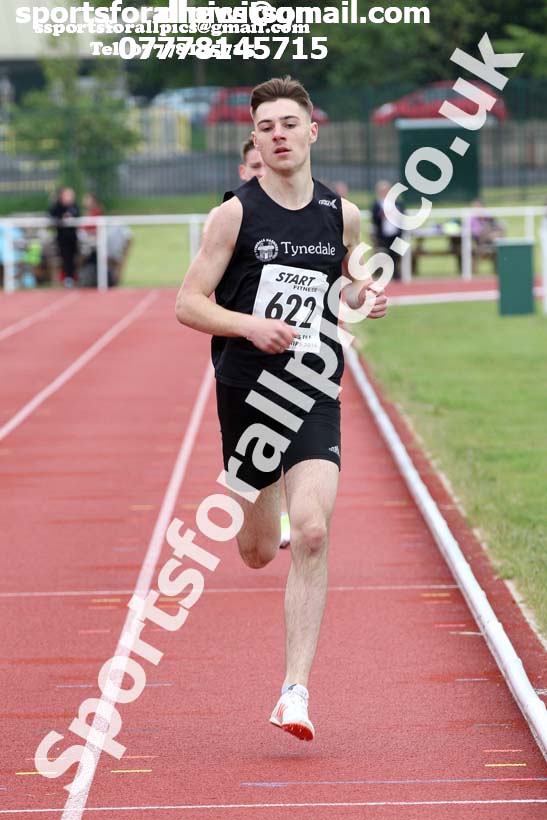 Senior and under-20s mens 800 metres, North Eastern Track and Fields Champs., Middlesbrough. Photo: David T. Hewitson/Sports for All Pics